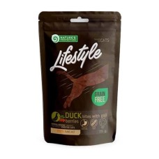 Nature's Protection Lifestyle Cat Duck bites & Godji berries Лакомство для кошек с уткой и ягодами годжи